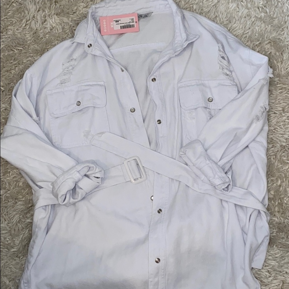 Missy empire belted top